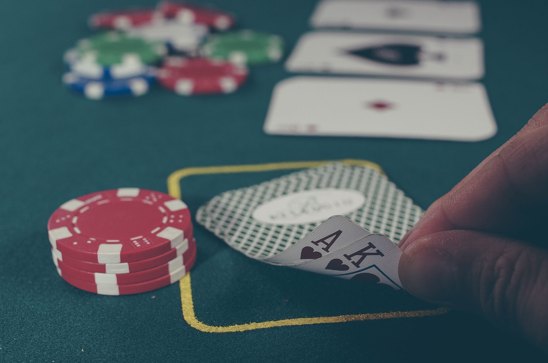 Vad är check in the dark i poker? Att checka i mörker